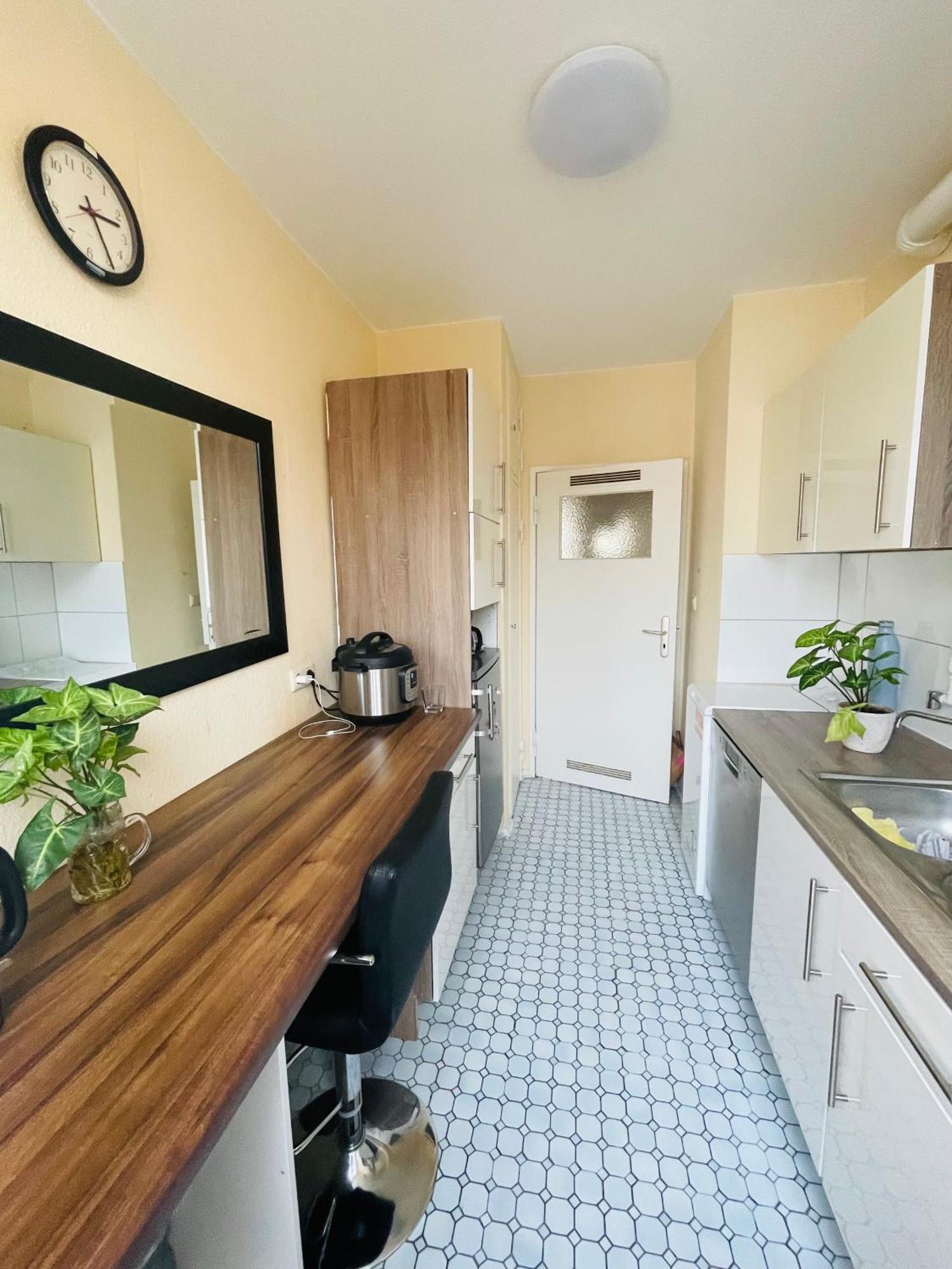 Appartement 2-rooms Flat In Berlin-wedding